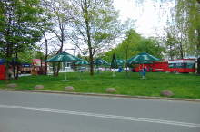 ludzie-na-lawostolach